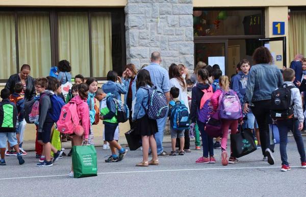 Bardina reivindica el "canvi de cara total" que es farà a l'escola andorrana de Sant Julià de Lòria