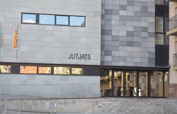 El jutjat de la Seu demana ajut a Andorra per detenir el fugitiu dels teulats