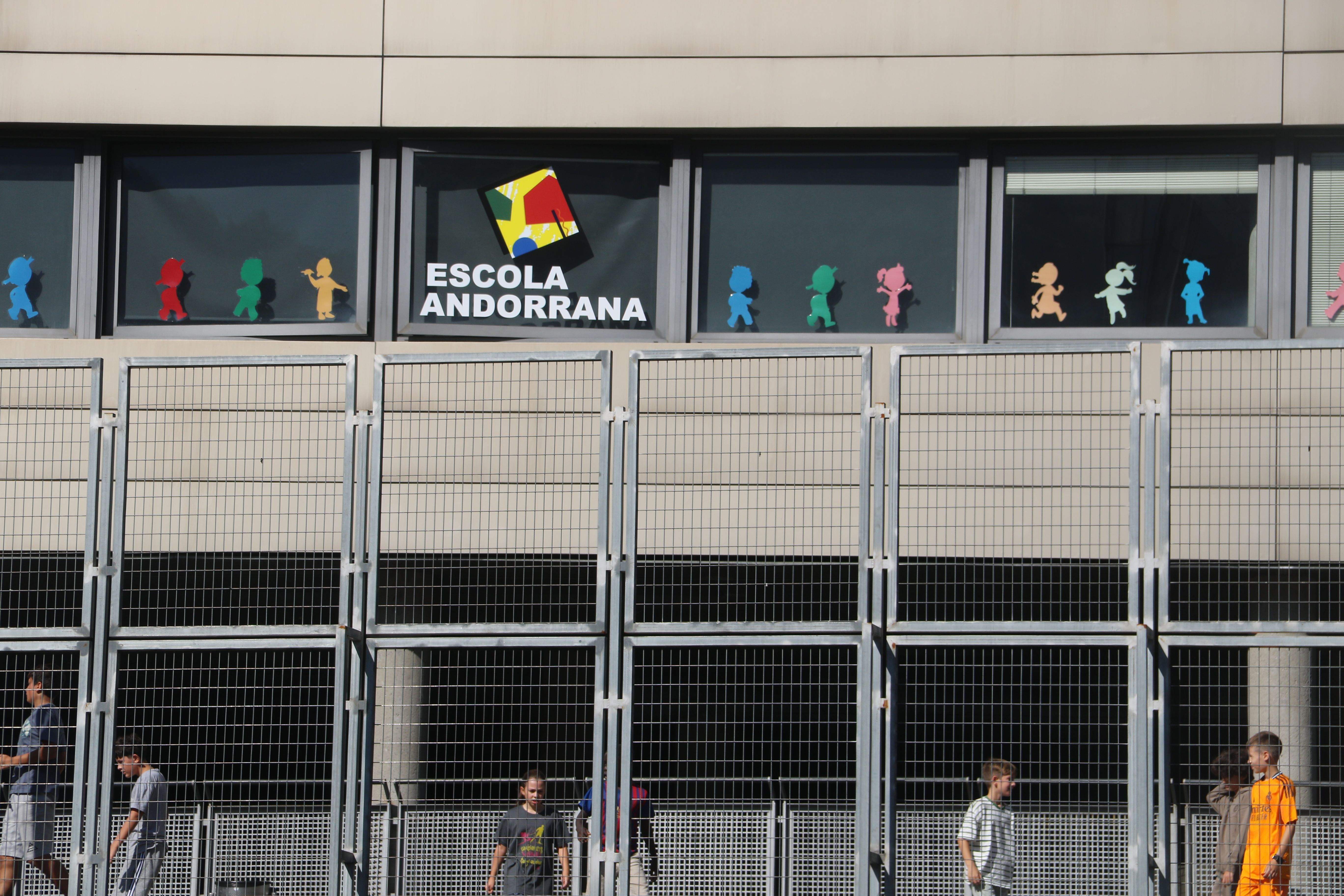 Educació avalua quines actuacions cal fer a les escoles per adaptar-les a les èpoques de més calor